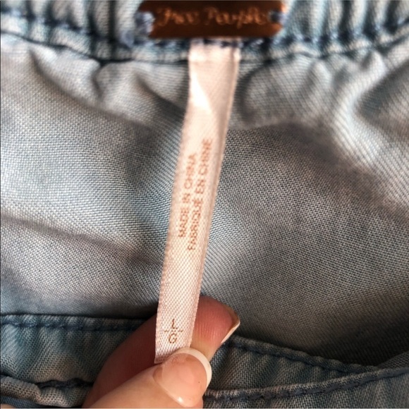 Women's Free People Chambray Ruffle Top - Picture 6 of 6